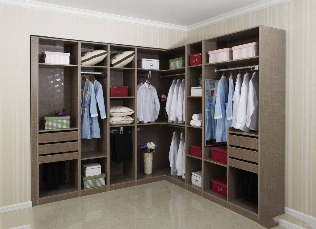 家用定制衣柜好還是整體衣柜好？價格分別怎么算？