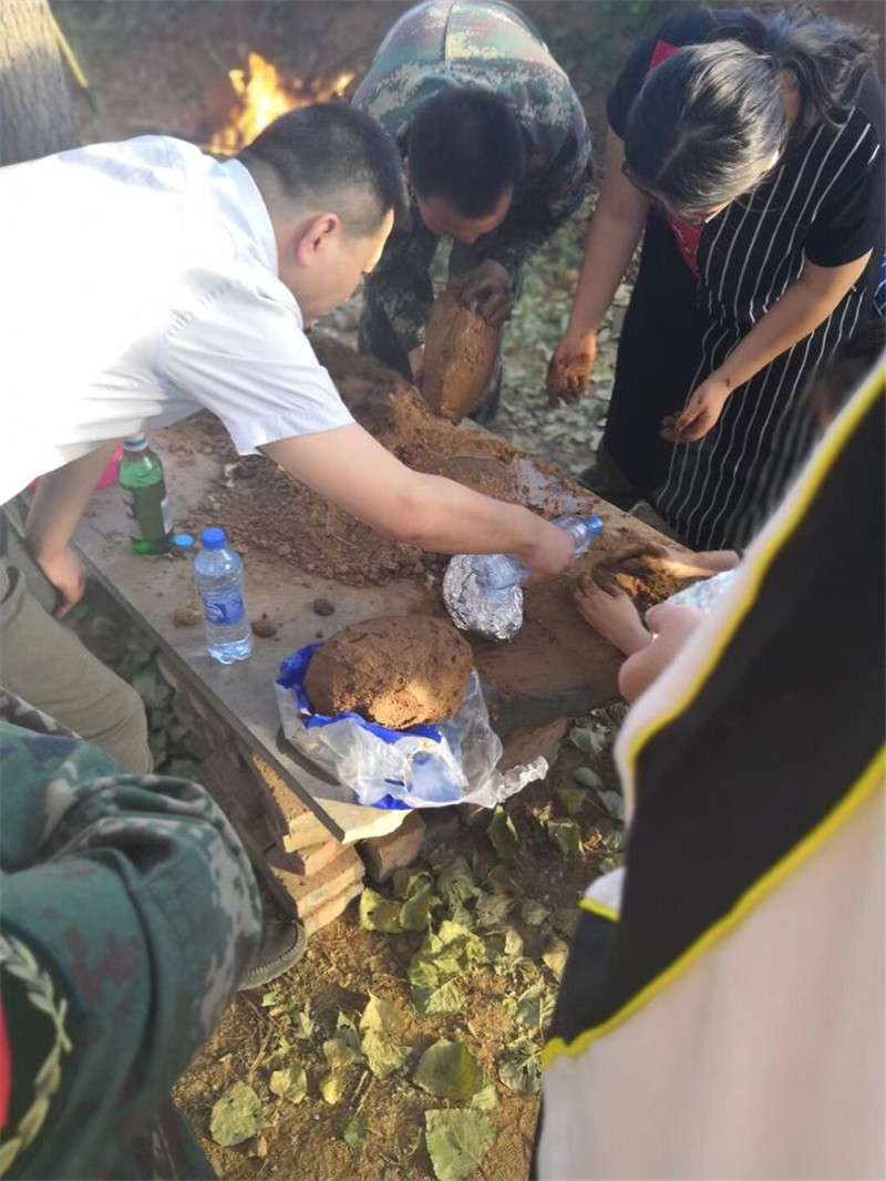 天恒裝飾拓展訓(xùn)練花絮